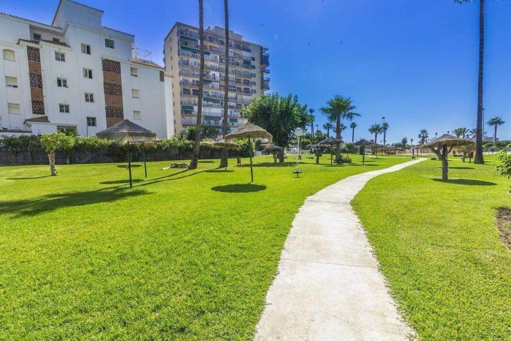 Nice And Cozy Studio At The Beachfront Benalmádena Buitenkant foto