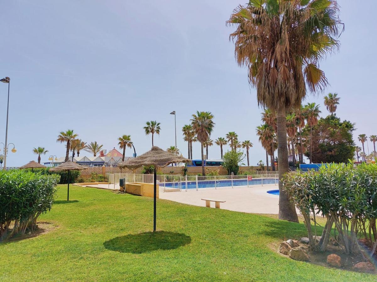 Nice And Cozy Studio At The Beachfront Benalmádena Buitenkant foto